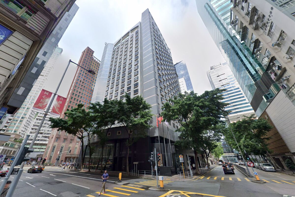 HK Hotel Firm Hit by Evergrande Loss Struggles to Refinance Loan