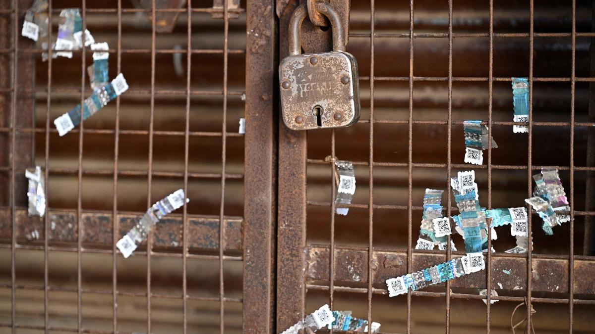 Tasmac shuts 150 outlets in three days; salesmen face challenges from customers