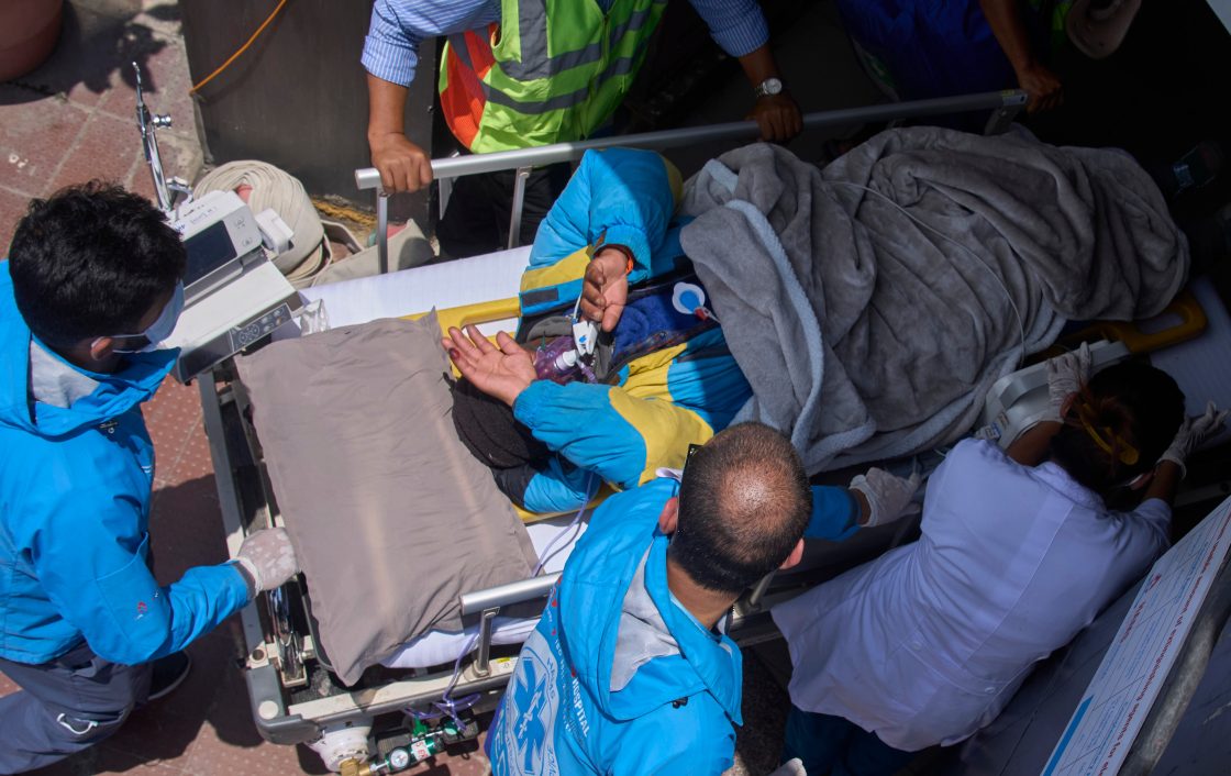 Sherpa guide lost on Mount Everest found alive crawling back to base camp
